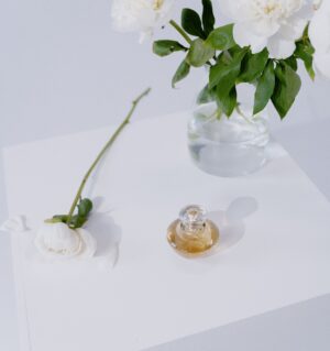 Fiori Bianchi e Sandalo